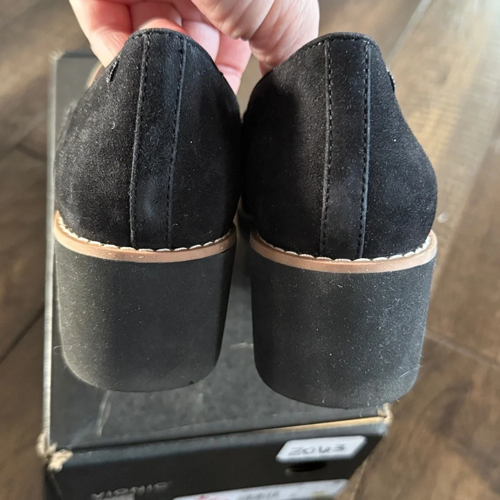 VIONIC WILLA WEDGE BLACK SUEDE  WATERPROOF WOMEN’S SIZE‎  6